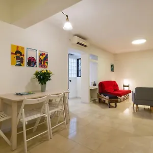 Apartment Cozy In The Carmel Center, Haifa